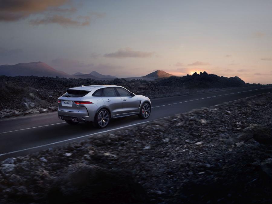  Jaguar F-Pace SVR 2018 года  (WW) (фото 20 из 115)